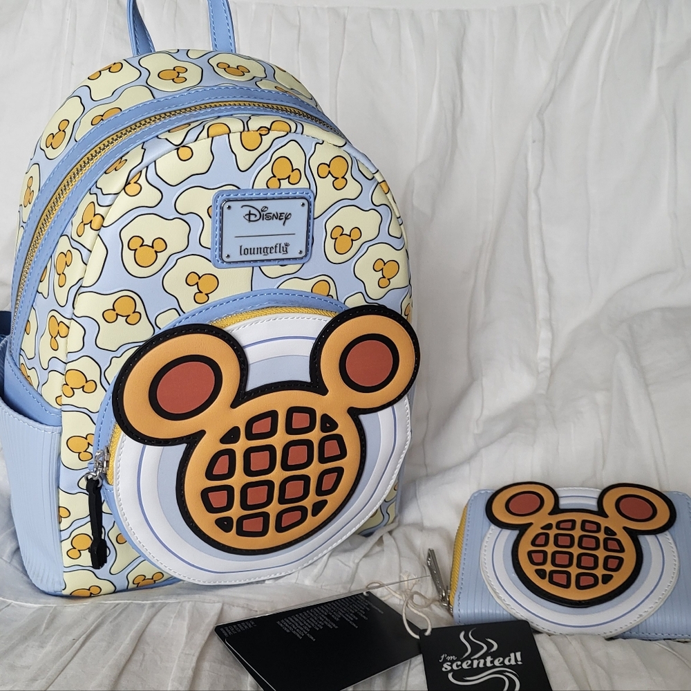 NWT Loungefly Waffle Scented Disney Mickey Mouse Backpack and Matching Wallet - Picture 15 of 16